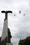 Ceremonia militara si religioasa cu depuneri de coroane de flori, in memoria eroilor aviatori - Monumentul Eroilor Aerului din Piata Aviatorilor
Foto: Vali Ciobirca
