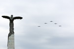 Ceremonia militara si religioasa cu depuneri de coroane de flori, in memoria eroilor aviatori - Monumentul Eroilor Aerului din Piata Aviatorilor
Foto: Vali Ciobirca
