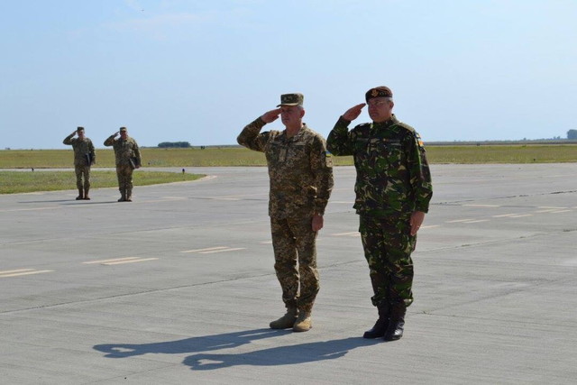 Generalul Nicolae Ciuca, seful Statului Major General alaturi de generalul Viktor Muzhenko, șeful Statului Major General și comandant al Forțelor Armate Ucrainene - foto Toni Ene