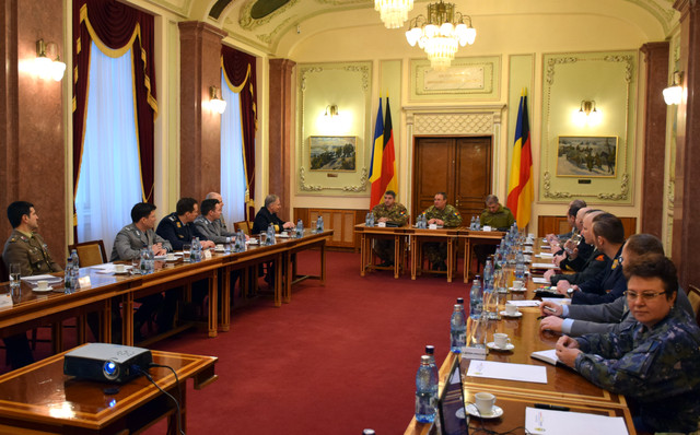 Vizita delegatiei de ofiteri-studenti de la Academia de Conducere a Bundeswehr-ului din Germania la Statul Major al Apararii Foto: Nicusor Comanescu
