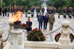 Ceremonie de depunere de coroane de flori la Mormantul Ostașului Necunoscut (din Parcul Carol I), București

Foto: MapN Valentin Ciobirca
