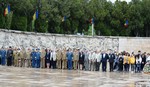 Ceremonie de depunere de coroane de flori la Monumentul Eroilor Patriei (Universitatea Nationala de Aparare „Carol I”), București

Foto: Alexandru Cseri
