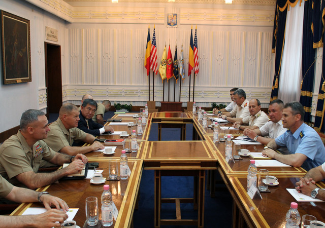 Aspect din timpul discutiilor de lucru2  - foto Eugen Mihai