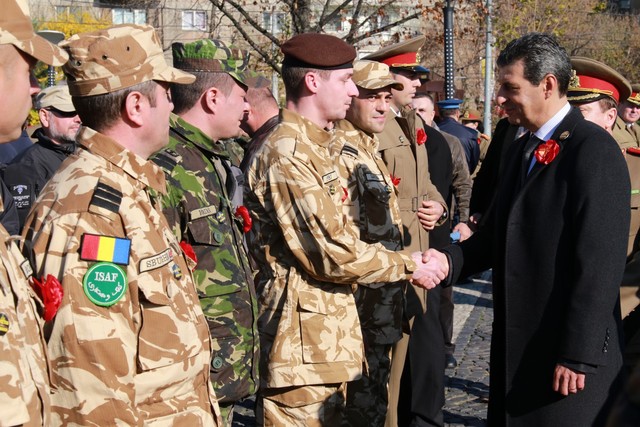 Aspecte de la ceremonia militara și religioasa organizata la Monumentul Eroilor cazuti in Teatrele de Operatii si pe teritoriul Romaniei