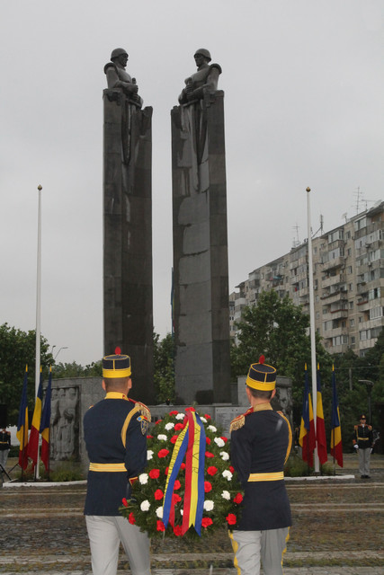 Ziua Eroilor la MECTO - Monumentul Eroilor cazuti in misiune in teatrele de operatii si pe teritoriul Romaniei 
Foto:Eugen Mihai