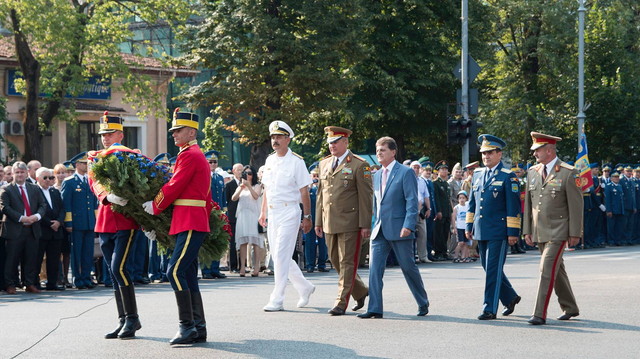 Ceremonia militara si religioasa la Monumentul Eroilor Aerului, Piața Aviatorilor din București.
foto MApN