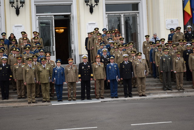 Ceremonia de trecere in rezerva a unor cadre militare din Statul Major General.