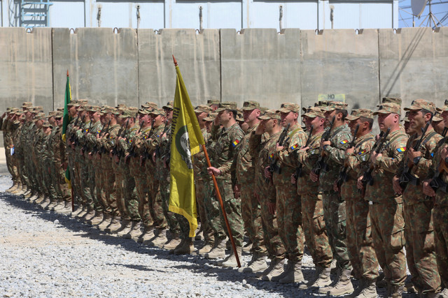 Militari ai Batalionului 30 Vanatori de Munte „Dragoslavele” in baza Kandahar, Afganistan - foto Valentin Ciobirca