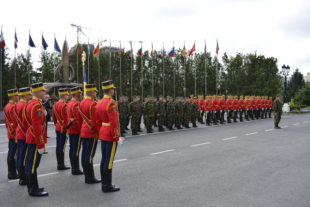 Ceremonia de inmanare a Drapelului de lupta Centrului de exploatare, mentenanța și dezvoltare puncte de comanda strategice ”General Anton Berindei” Foto: Nicusor Comanescu