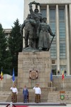 Secretarul de stat, Mircea Dușa, și șeful Statului Major al Apararii, generalul Nicolae Ciuca, la Festivitatea de absolvire a Promoției 121 „Centenarul Marii Uniri” a Facultații de comanda și stat major și a Facultații de securitate din Universitatea Naționala de Aparare „Carol I” - foto Valentin Ciobirca