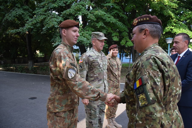 Vizita de lucru in garnizoana Craiova. foto: Petrica Mihalache