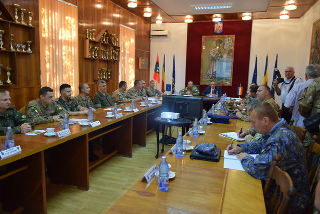 Vizita de lucru in garnizoana Craiova. foto: Petrica Mihalache