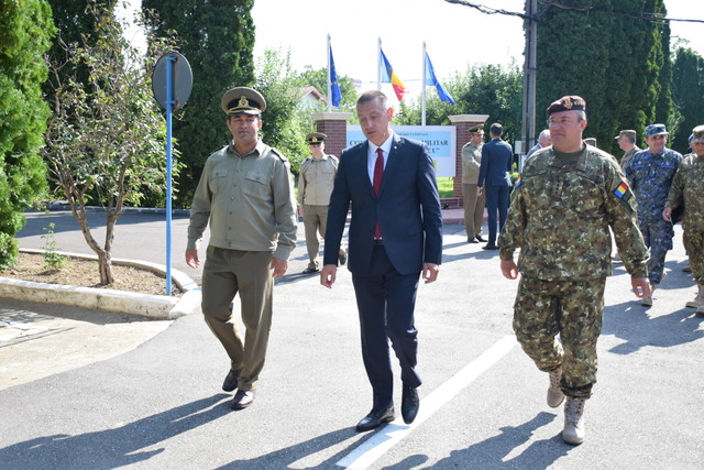Vizita de lucru in garnizoana Craiova. foto: Petrica Mihalache
