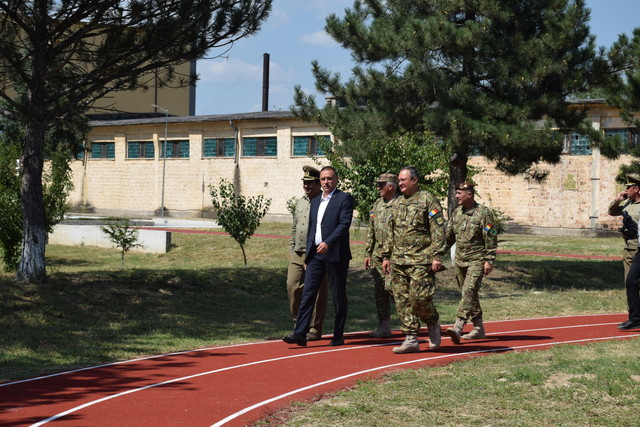 Vizita de lucru in garnizoana Craiova. foto: Petrica Mihalache