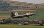 Antrenament in comun cu avioane F- 22 Raptor, la Campia Turzii. foto: Laurențiu Turoi