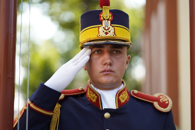 Ziua Comandamentului Multinațional de Divizie Sud-Est și ceremonia de arborare a drapelelor. Foto: Laurențiu Turoi