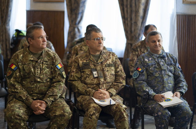 Participanti la briefingul de informare din cadrul DVDAY. Foto: Laurentiu Turoi 