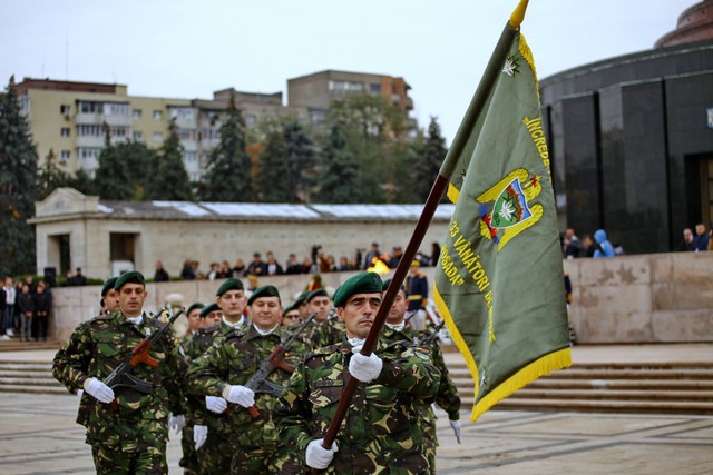 Aspecte din cadrul marsului vanatorilor de munte