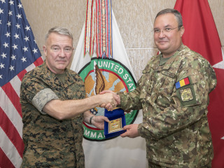 Întrevederea șefului SMAp cu comandantul USCENTCOM Foto:SIRP