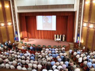 Ceremonie de comemorare a sublocotenentului p.m. Ciprian ștefan Polschi Foto:Valentin Ciobârcă
