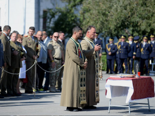 Participarea locțiitorului șefului Statului Major al Apărării la ceremonia militară prilejuită de aniversarea a 25 de ani de la înființarea Batalionului 26 Infanterie “Neagoe Basarab” Foto:
