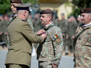 Participarea locțiitorului șefului Statului Major al Apărării la ceremonia militară prilejuită de aniversarea a 25 de ani de la înființarea Batalionului 26 Infanterie “Neagoe Basarab” Foto: