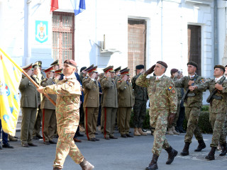 Participarea locțiitorului șefului Statului Major al Apărării la ceremonia militară prilejuită de aniversarea a 25 de ani de la înființarea Batalionului 26 Infanterie “Neagoe Basarab” Foto: