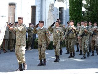 Participarea locțiitorului șefului Statului Major al Apărării la ceremonia militară prilejuită de aniversarea a 25 de ani de la înființarea Batalionului 26 Infanterie “Neagoe Basarab” Foto: