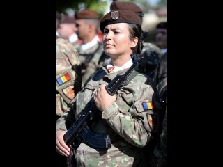 Participarea locțiitorului șefului Statului Major al Apărării la ceremonia militară prilejuită de aniversarea a 25 de ani de la înființarea Batalionului 26 Infanterie “Neagoe Basarab” Foto: