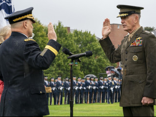 Participarea șefului Statului Major al Apărării la ceremonia de predare-primire a funcției de Președinte al Comitetului Întrunit al șefilor Statelor Majore al SUA Foto:SIRP
