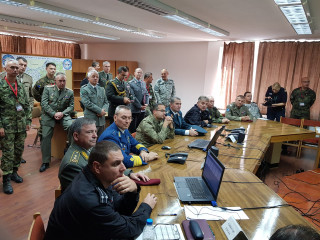 Locțiitorul pentru operații și instrucție al șefului Statului Major al Apărării la Ziua Distinșilor Vizitatori a exercițiului multinațional BALKAN BRIDGES 2019 Foto: