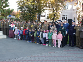 Ziua Armatei României sărbătorită în Garnizoana Bistrița.  Foto:Andreea Mureșan