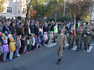 Ziua Armatei României sărbătorită în Garnizoana Bistrița.  Foto:Andreea Mureșan