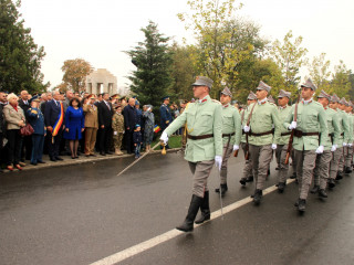 Ziua Armatei României sărbătorită la Buzău. Foto:Iulian Cadulenco