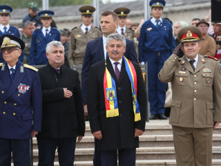 Ziua Armatei României sărbătorită în Parcul Carol I din București. Foto:Valentin Ciobârcă