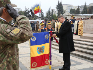 Ziua Armatei României sărbătorită în Parcul Carol I din București. Foto:Valentin Ciobârcă
