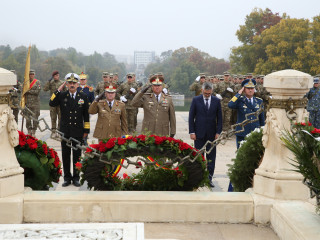 Ziua Armatei României sărbătorită în Parcul Carol I din București. Foto:Valentin Ciobârcă