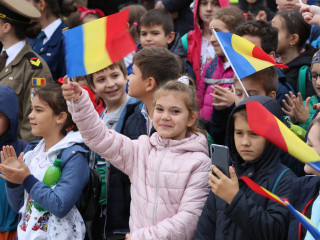 Ziua Armatei României sărbătorită în Parcul Carol I din București. Foto:Valentin Ciobârcă