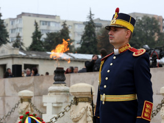 Ziua Armatei României sărbătorită în Parcul Carol I din București. Foto:Valentin Ciobârcă