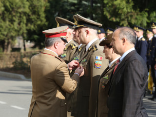 Acordarea Emblemei de Onoare a Statului Major al Apărării Foto:Valentin Ciobârcă