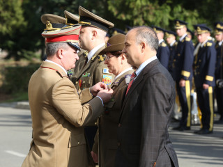 Acordarea Emblemei de Onoare a Statului Major al Apărării Foto:Valentin Ciobârcă