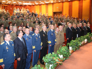 Spectacol susținut de Ansamblul „DOINA” al Armatei, de Muzica Reprezentativă a M.Ap.N. și de Corul Arhiepiscopiei Dobrogei Foto:Valentin Ciobârcă