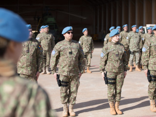 Vizită de lucru a comandantului CFI în Baza Camp Castor din Mali Foto:Bogdan Aaron Pantilimon