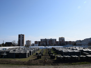 Instalarea unui spital modular de izolare și tratament la Constanța Foto: