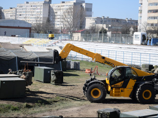 Instalarea unui spital modular de izolare și tratament la Constanța Foto: