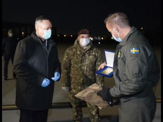 Al treilea transport aerian cu echipamente medicale din Coreea de Sud, cu o aeronavă C-17 Globemaster III Foto:Laurențiu Turoi