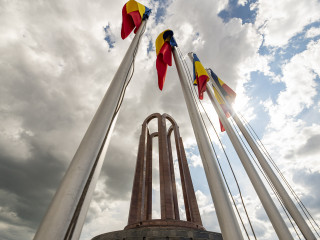 ceremonia de depunere de coroane de flori de la Mormântul Ostașului Necunoscut, cu ocazia Zilei Eroilor <br/> Foto: Laurențiu Turoi