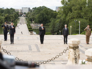 ceremonia de depunere de coroane de flori de la Mormântul Ostașului Necunoscut, cu ocazia Zilei Eroilor <br/> Foto: Laurențiu Turoi