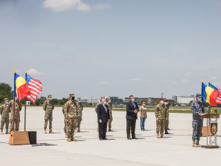 Echipa MApN se întoarce din misiunea efectuată în SUA Foto:Aaron Pantilimon