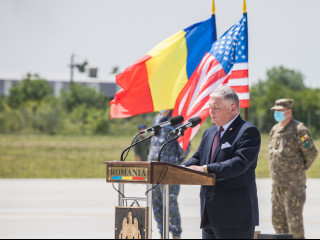 Echipa MApN se întoarce din misiunea efectuată în SUA Foto:Aaron Pantilimon